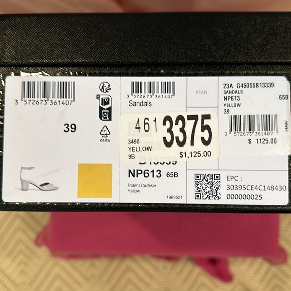 CHANEL Shoes - Picture 9 of 10